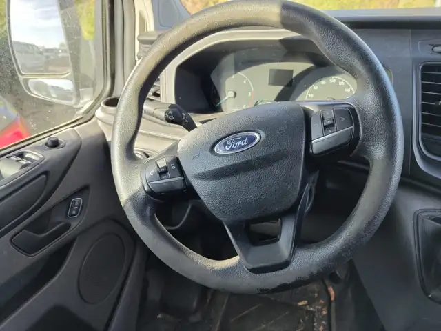 Ford Transit Custom view 14