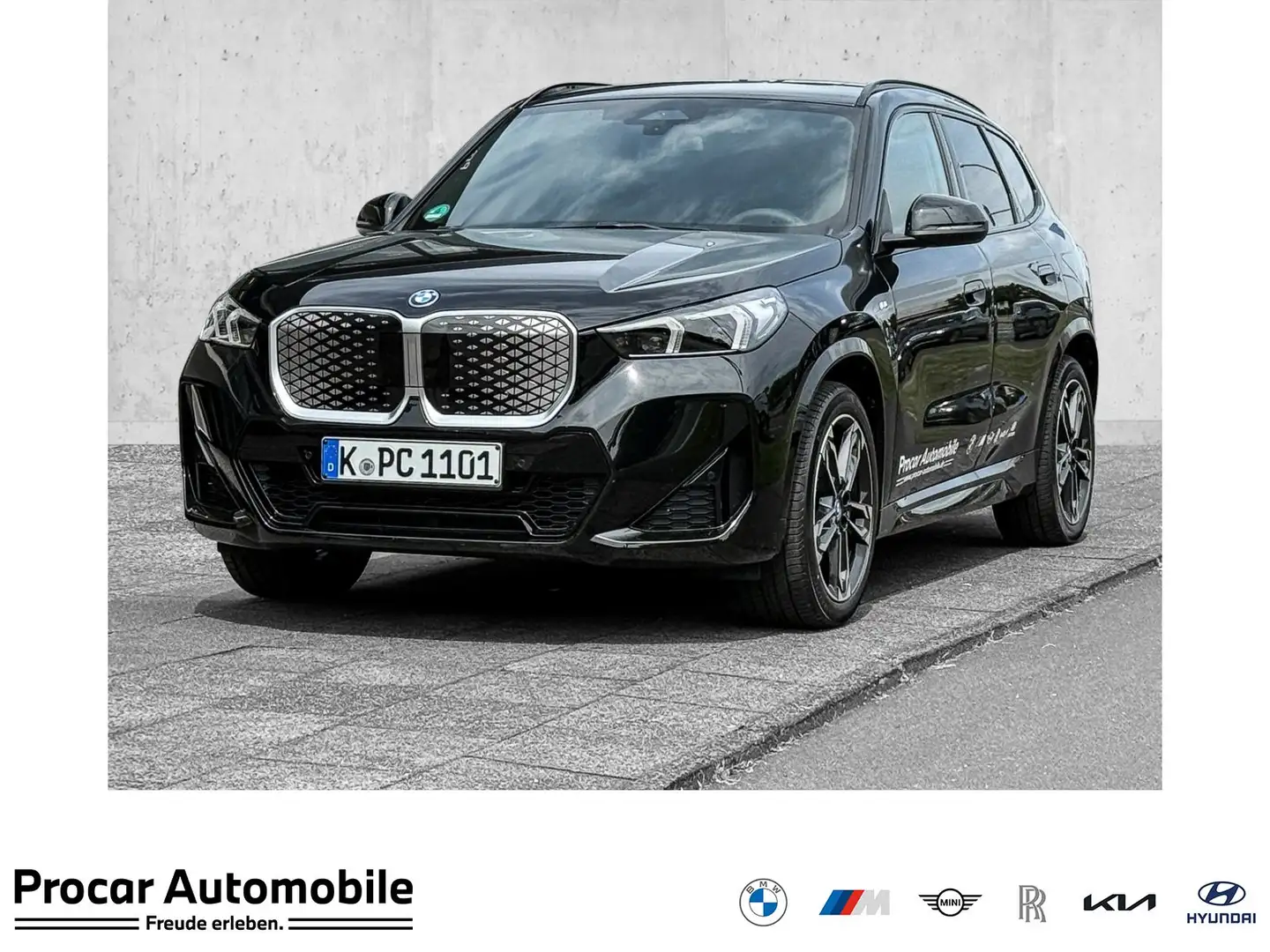 BMW iX1 eDrive20 M Sportpaket * Panorama Glasdach * Lenkra Noir - 1