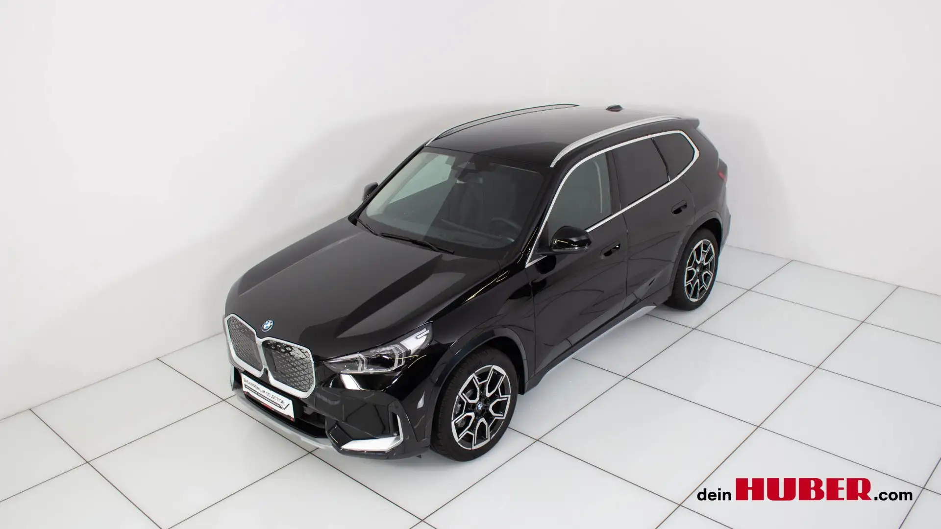BMW iX1 eDrive20 Schwarz - 2