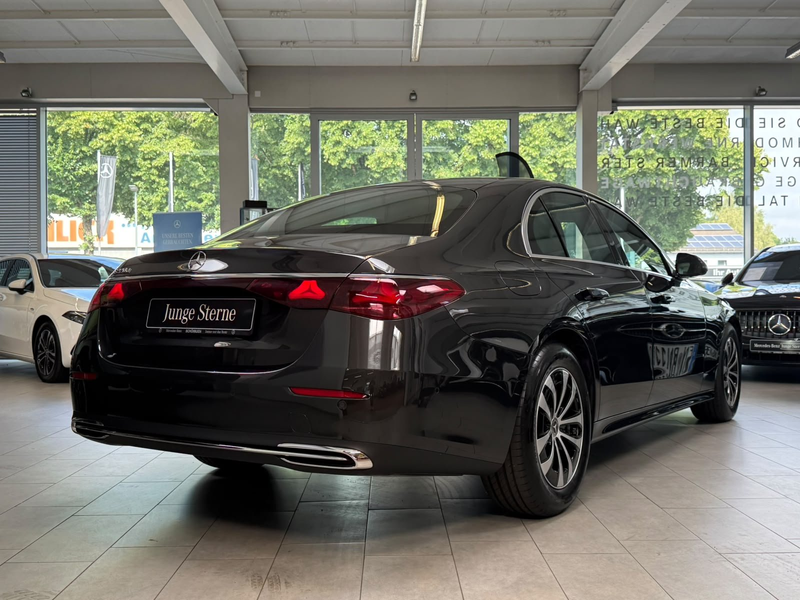 Mercedes-Benz E 220 d AVANTGARDE ADV.PLUS+DLIGHT+FAP+360°+KEYL — photo 6