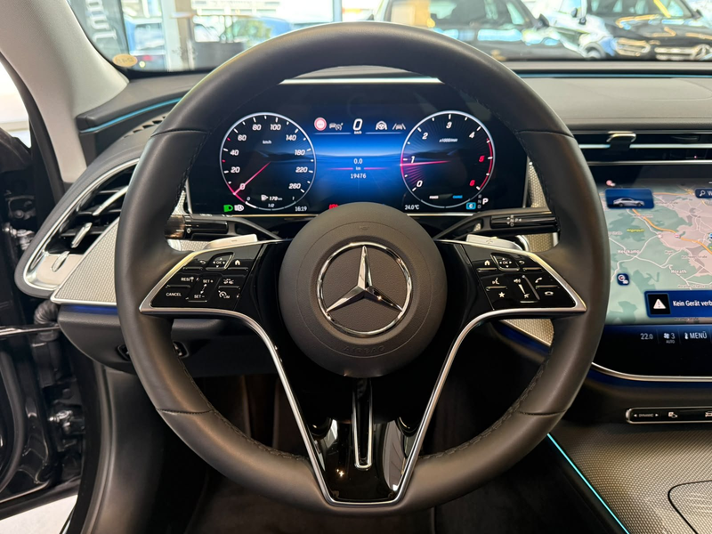 Mercedes-Benz E 220 d AVANTGARDE ADV.PLUS+DLIGHT+FAP+360°+KEYL — photo 11