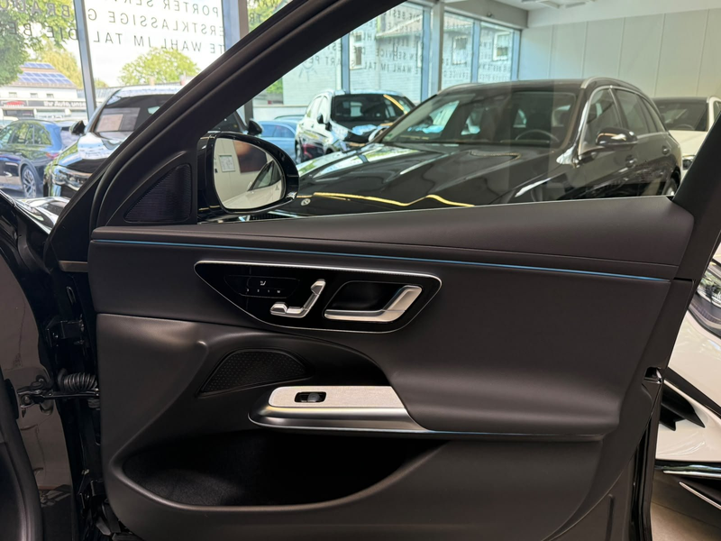 Mercedes-Benz E 220 d AVANTGARDE ADV.PLUS+DLIGHT+FAP+360°+KEYL — photo 14