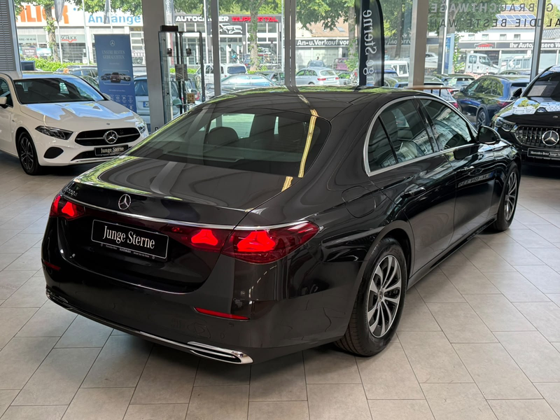 Mercedes-Benz E 220 d AVANTGARDE ADV.PLUS+DLIGHT+FAP+360°+KEYL — photo 7