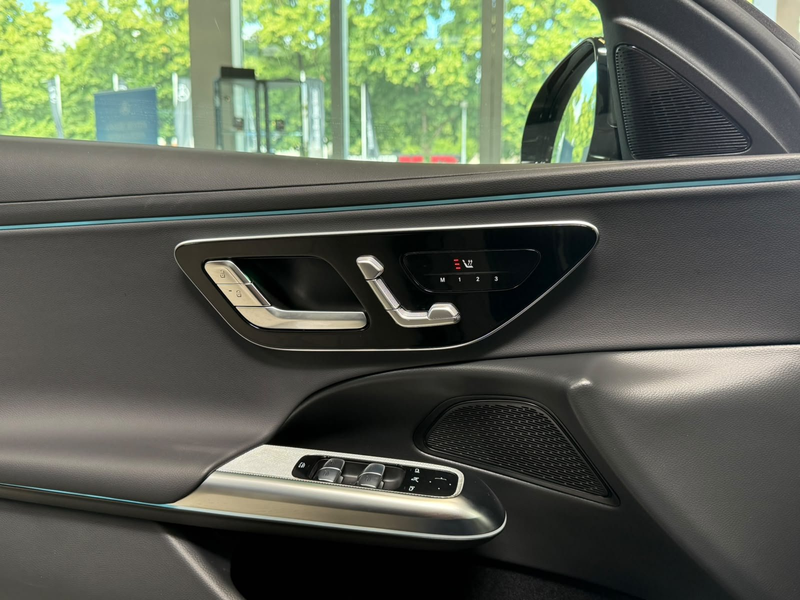 Mercedes-Benz E 220 d AVANTGARDE ADV.PLUS+DLIGHT+FAP+360°+KEYL — photo 9