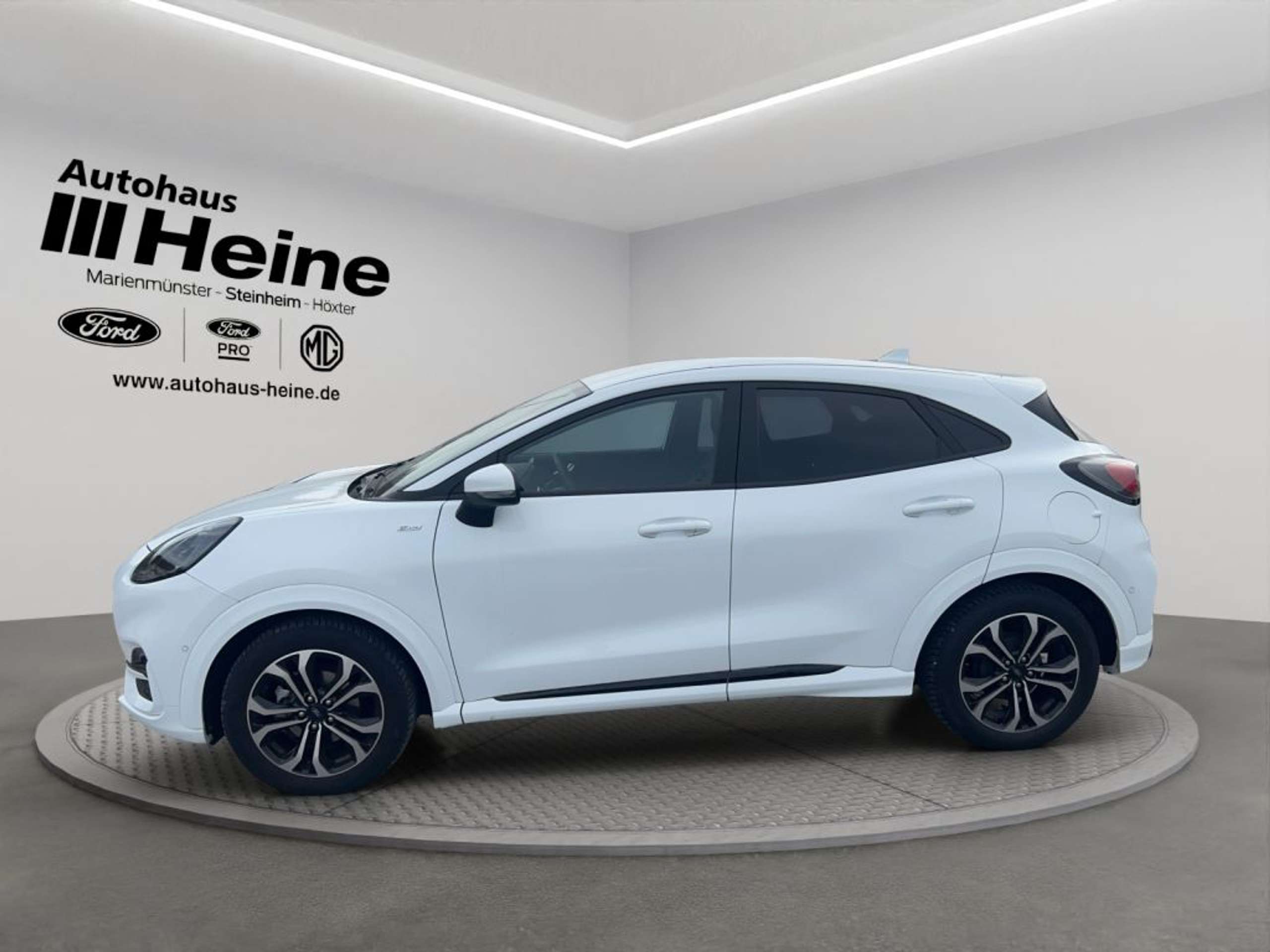 Fahrzeugabbildung Ford Puma 1.0 EcoBoost Hybrid Aut. ST-LINE X - mit KI generiert/bearbeitet