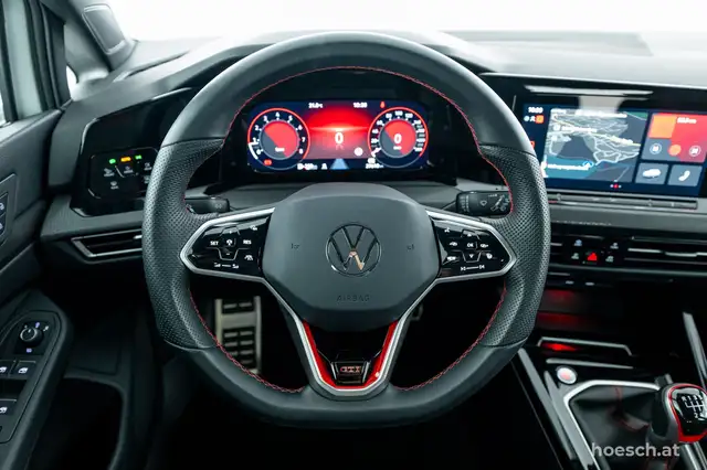 Volkswagen Golf view 6