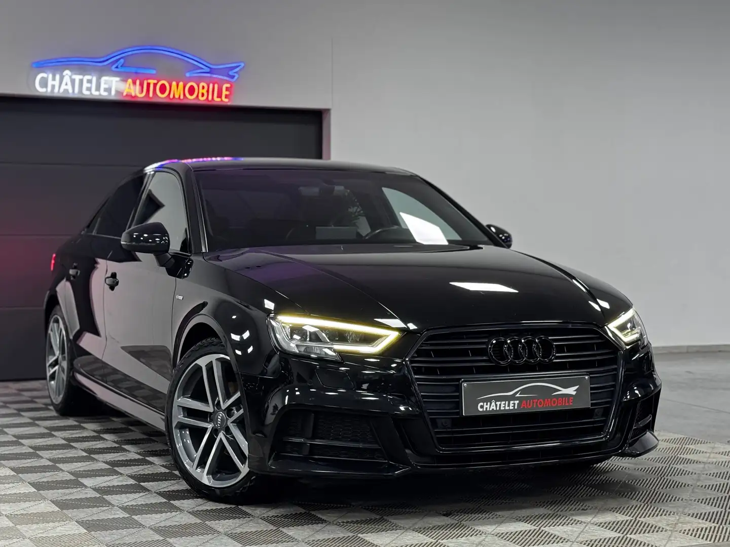 Audi A3 1.0 3x S line Pack S3 Cockpit 1er propriétaire Noir - 1