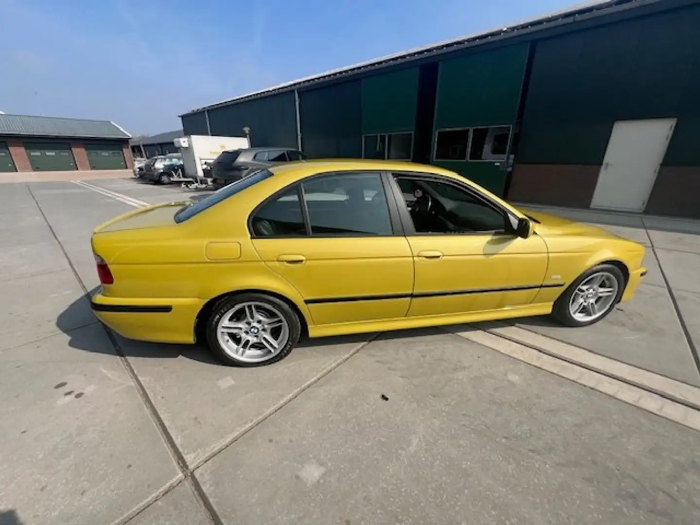BMW 525 525 IM individual Amarillo - 1