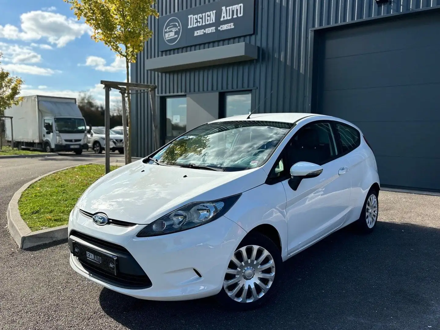 Ford Fiesta 1.2 TREND 60CH 3 PORTES - 1 ERE MAIN - HISTORIQUE DU VEHICULE COMPLET Blanc - 1