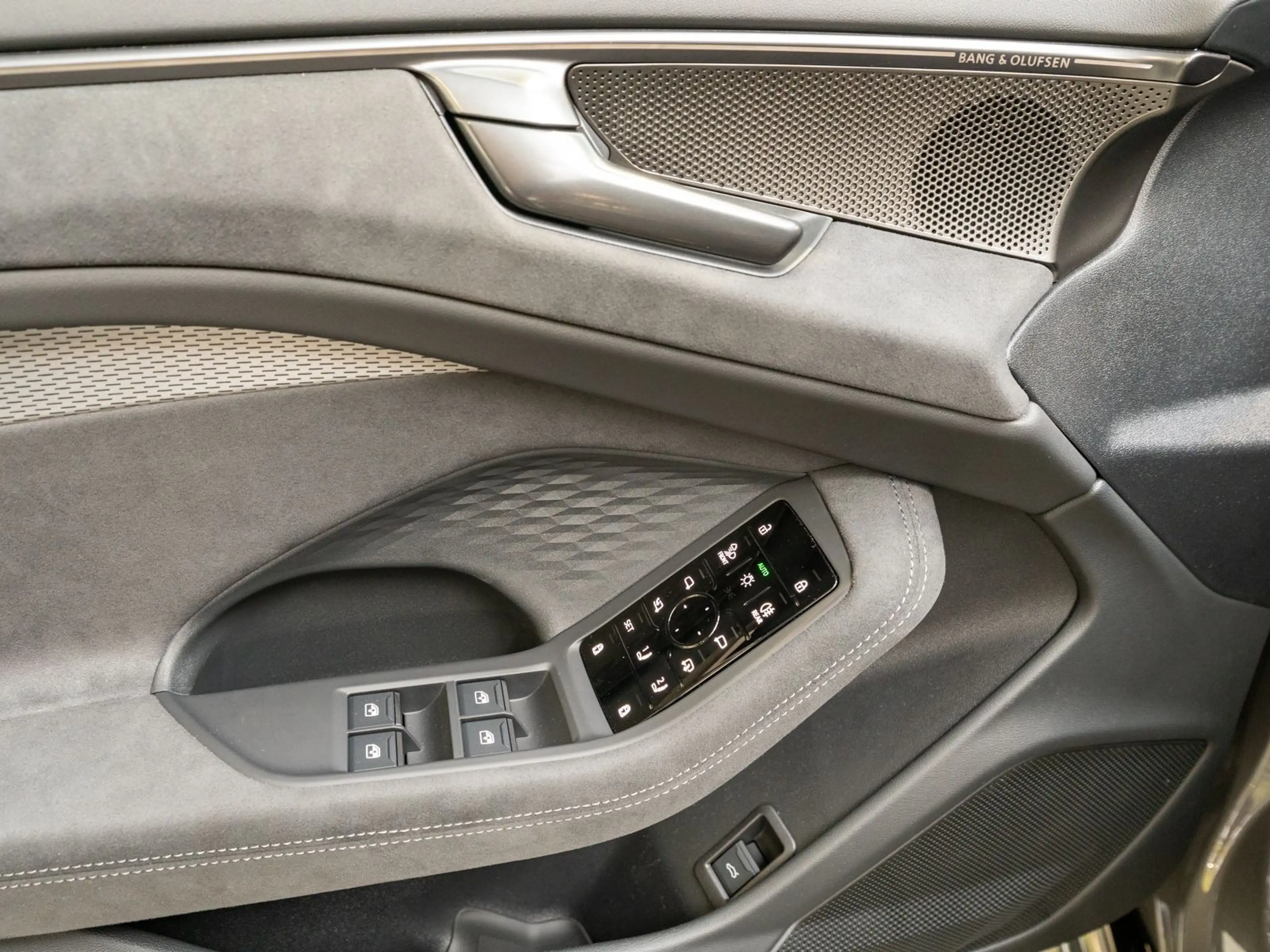 Audi A6 allroad A6 allroad TDI quattro Head-up-Display PANO AHK — photo 4