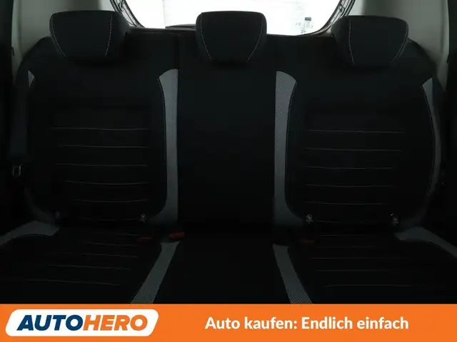 Dacia Sandero view 15