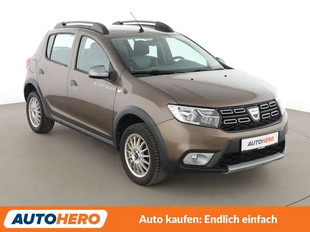 Dacia Sandero view 8