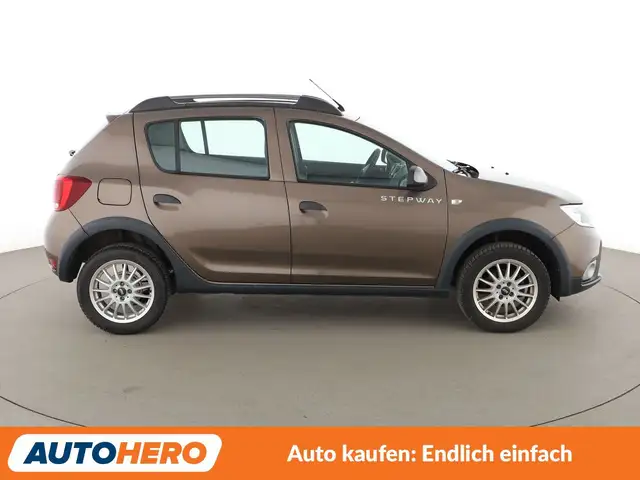 Dacia Sandero view 7