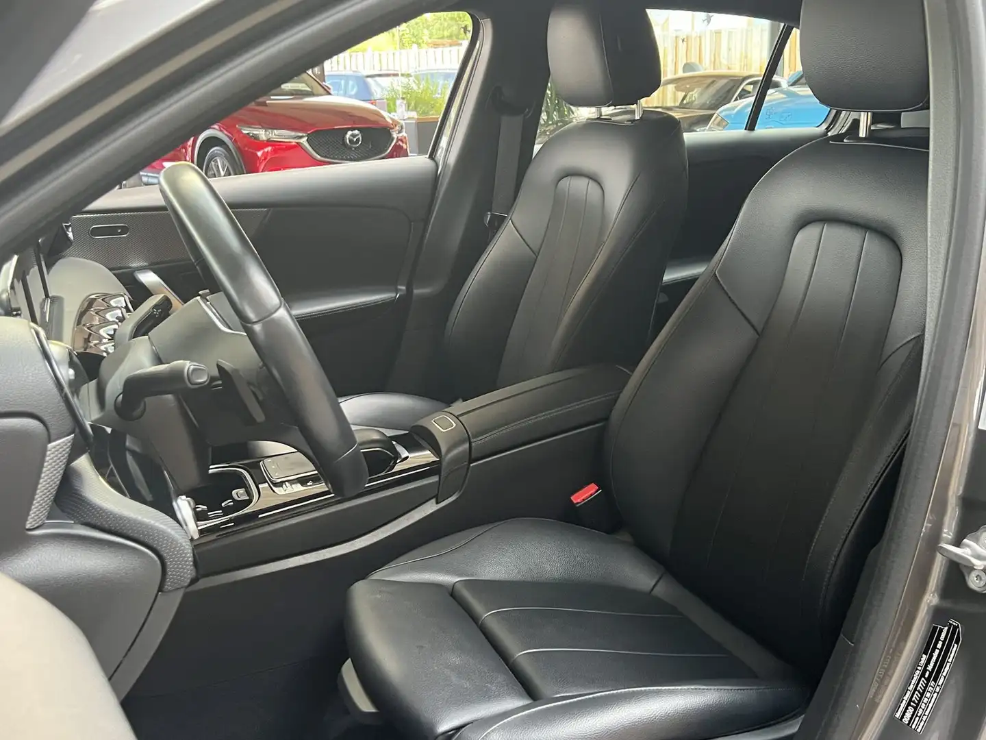 Mercedes-Benz A 200 A A 200 Aut Progressive Pano Navi Massage LED Grau - 2