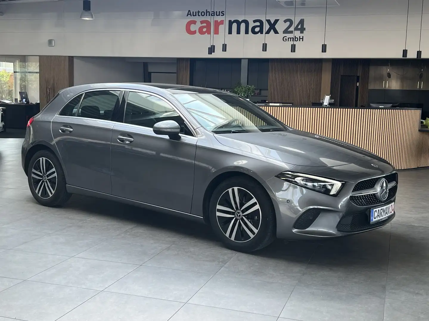 Mercedes-Benz A 200 A A 200 Aut Progressive Pano Navi Massage LED Grau - 1
