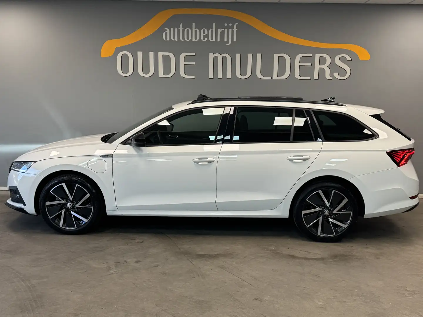 Skoda Octavia Combi 1.4 Sportline Panoramdak/Camera/Headup Displ Blanc - 2