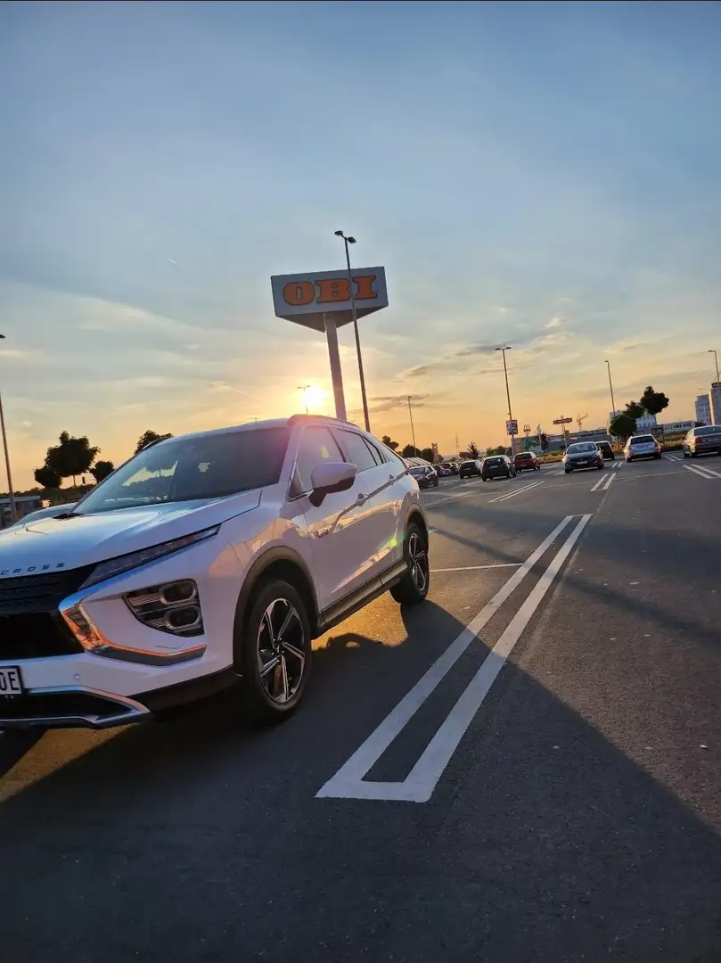 Mitsubishi Eclipse Cross Plug-In Hybrid 4WD Basis Preis ist VB. - 1