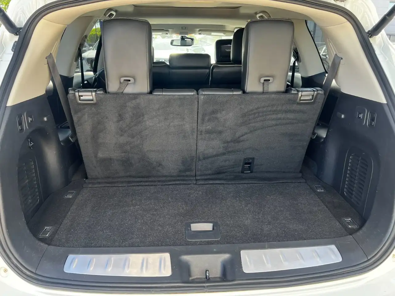 Infiniti QX60 снимка Infiniti QX60