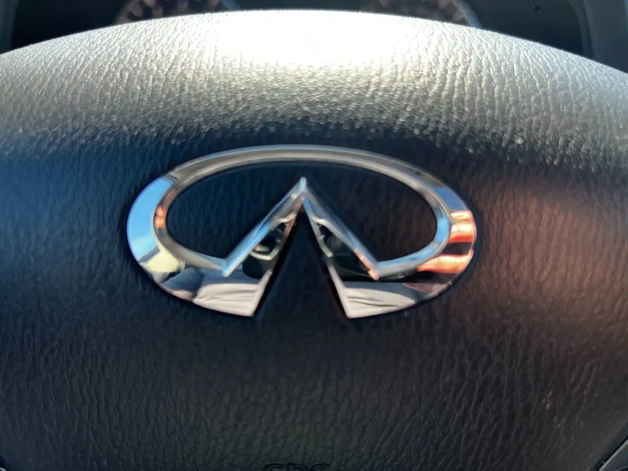 Infiniti QX60 снимка Infiniti QX60