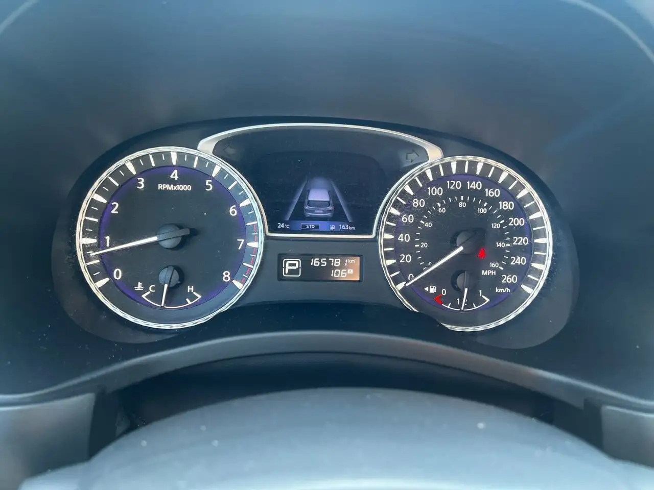 Infiniti QX60 снимка Infiniti QX60