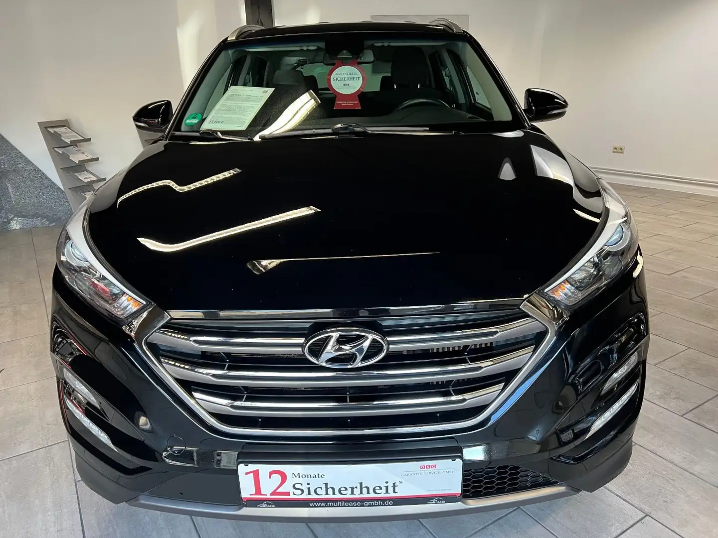 Hyundai TUCSON 2.0 CRDi 100kW Style 4WD Schwarz - 2