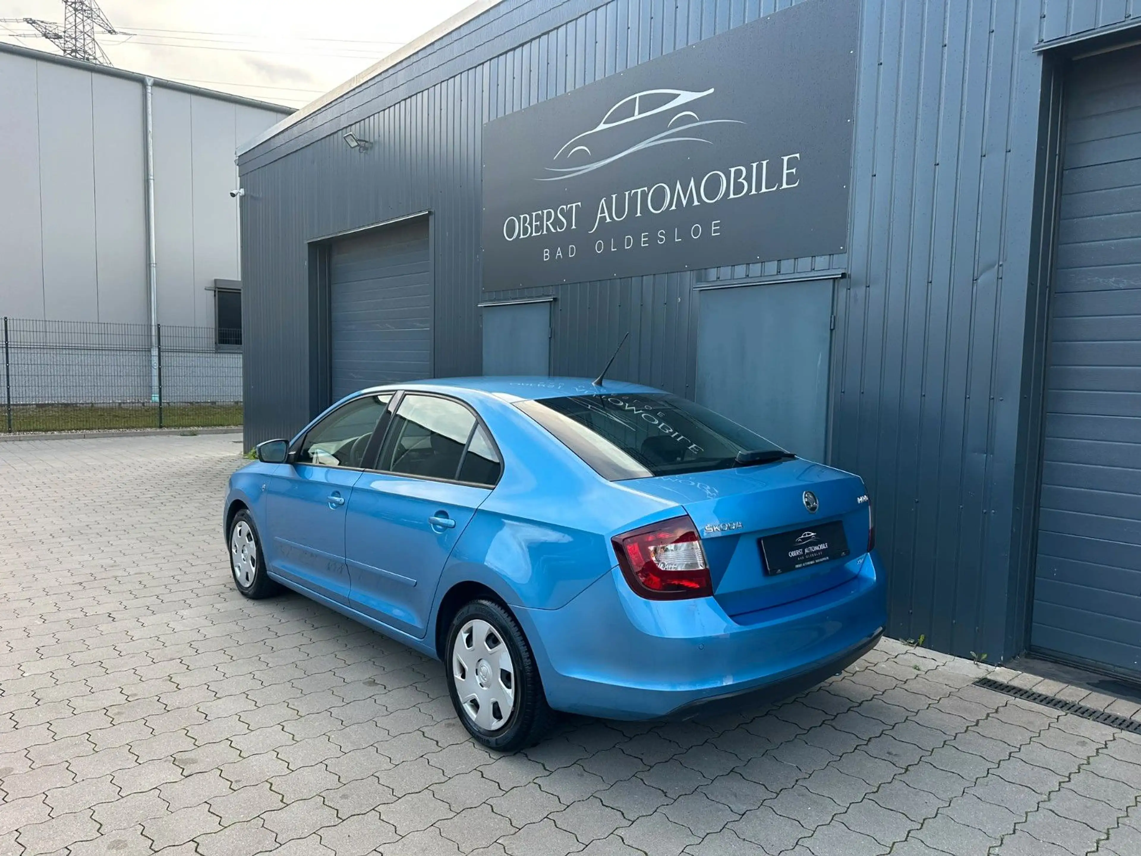 Skoda Rapid/Spaceback Ambition*1.Hand*AHK*Tüv Neu*Service Neu* — photo 8