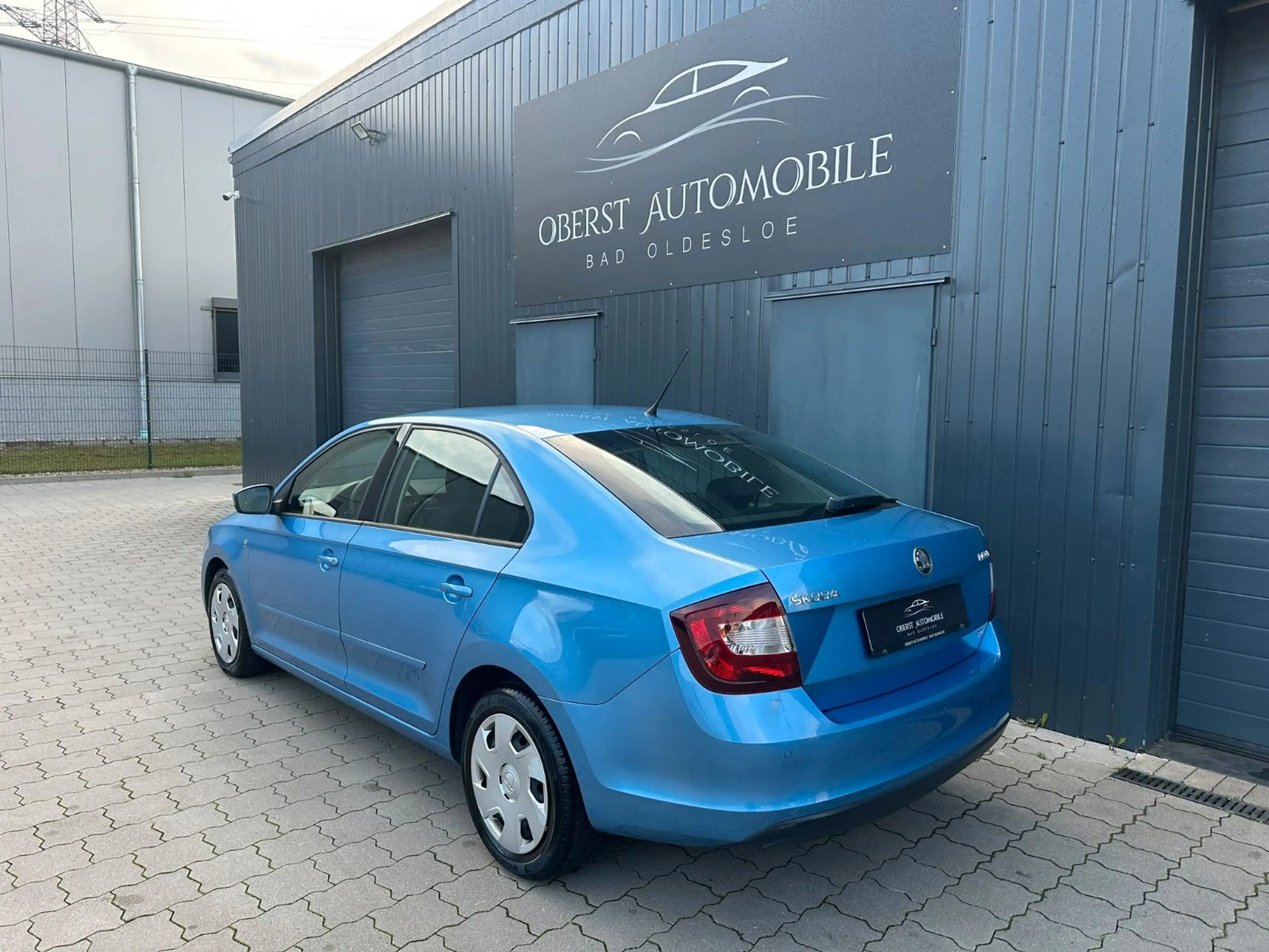 Skoda Rapid/Spaceback Ambition*1.Hand*AHK*Tüv Neu*Service Neu* — photo 6