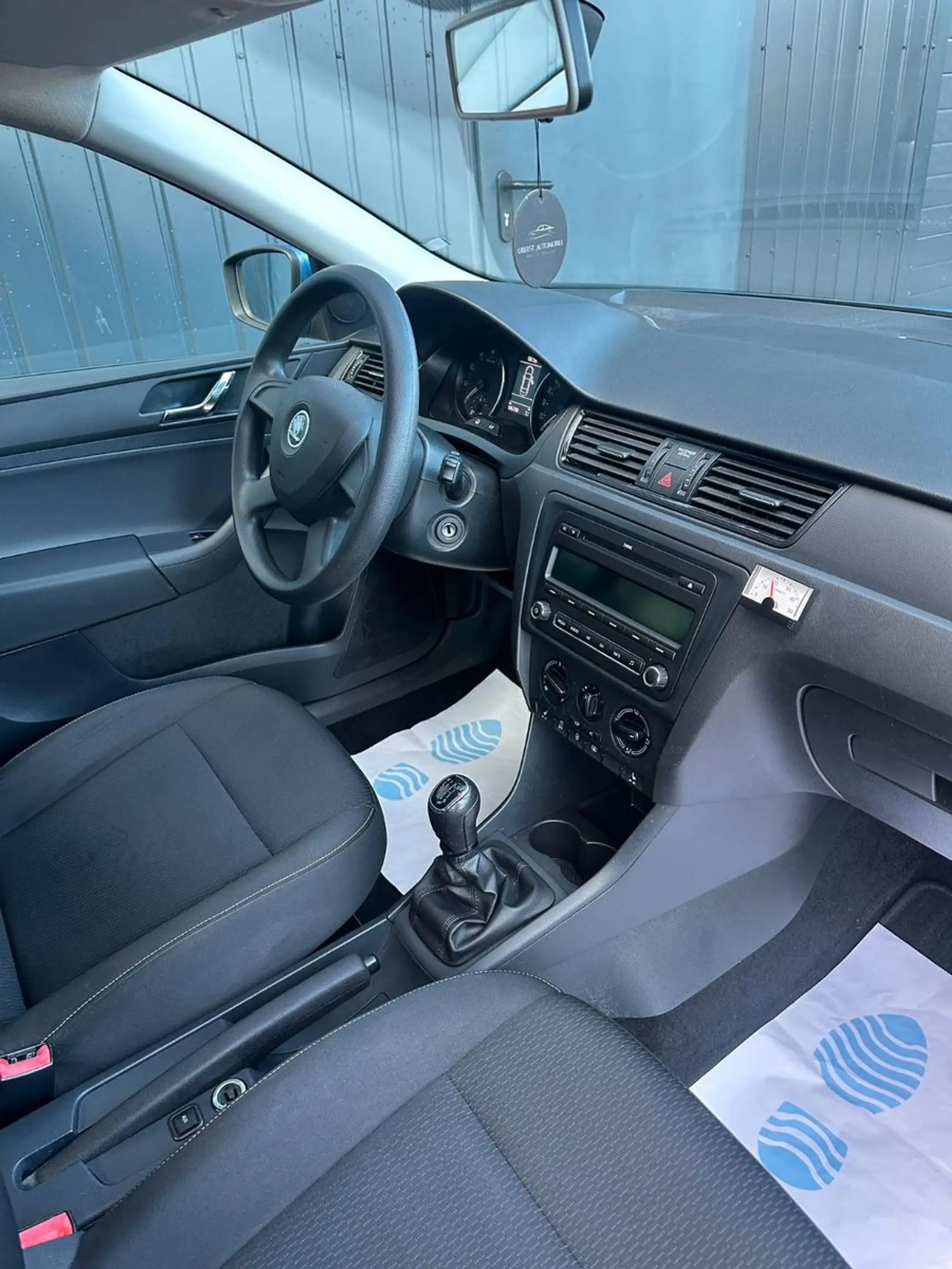 Skoda Rapid/Spaceback Ambition*1.Hand*AHK*Tüv Neu*Service Neu* — photo 13