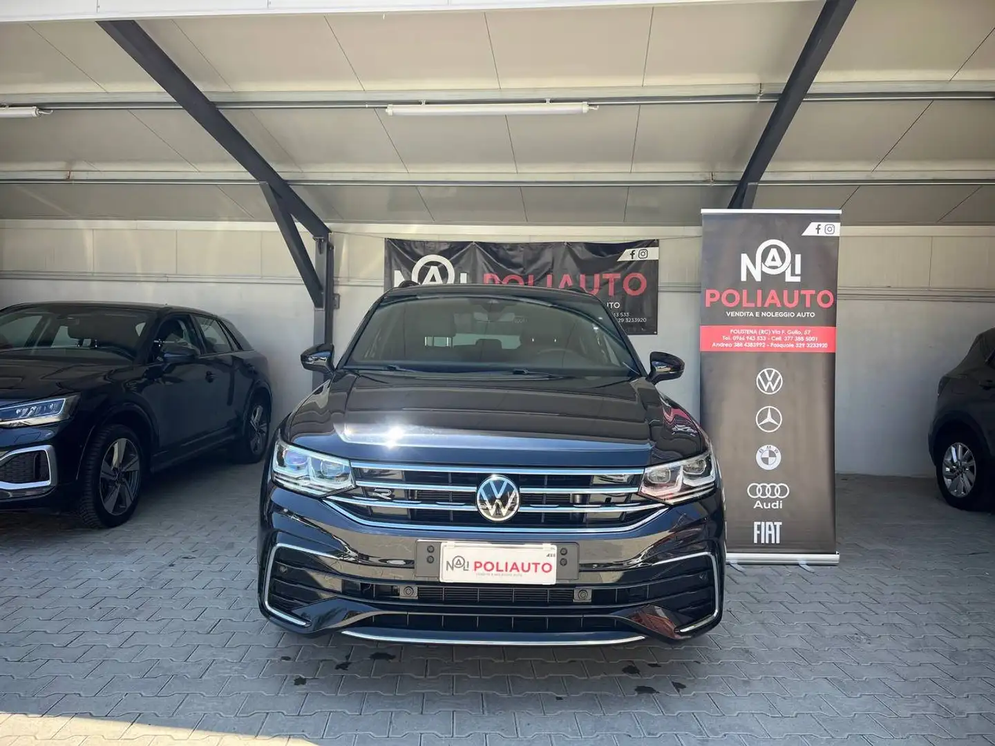 Volkswagen Tiguan Tiguan II 2021 2.0 tdi R-Line 150cv dsg Nero - 2
