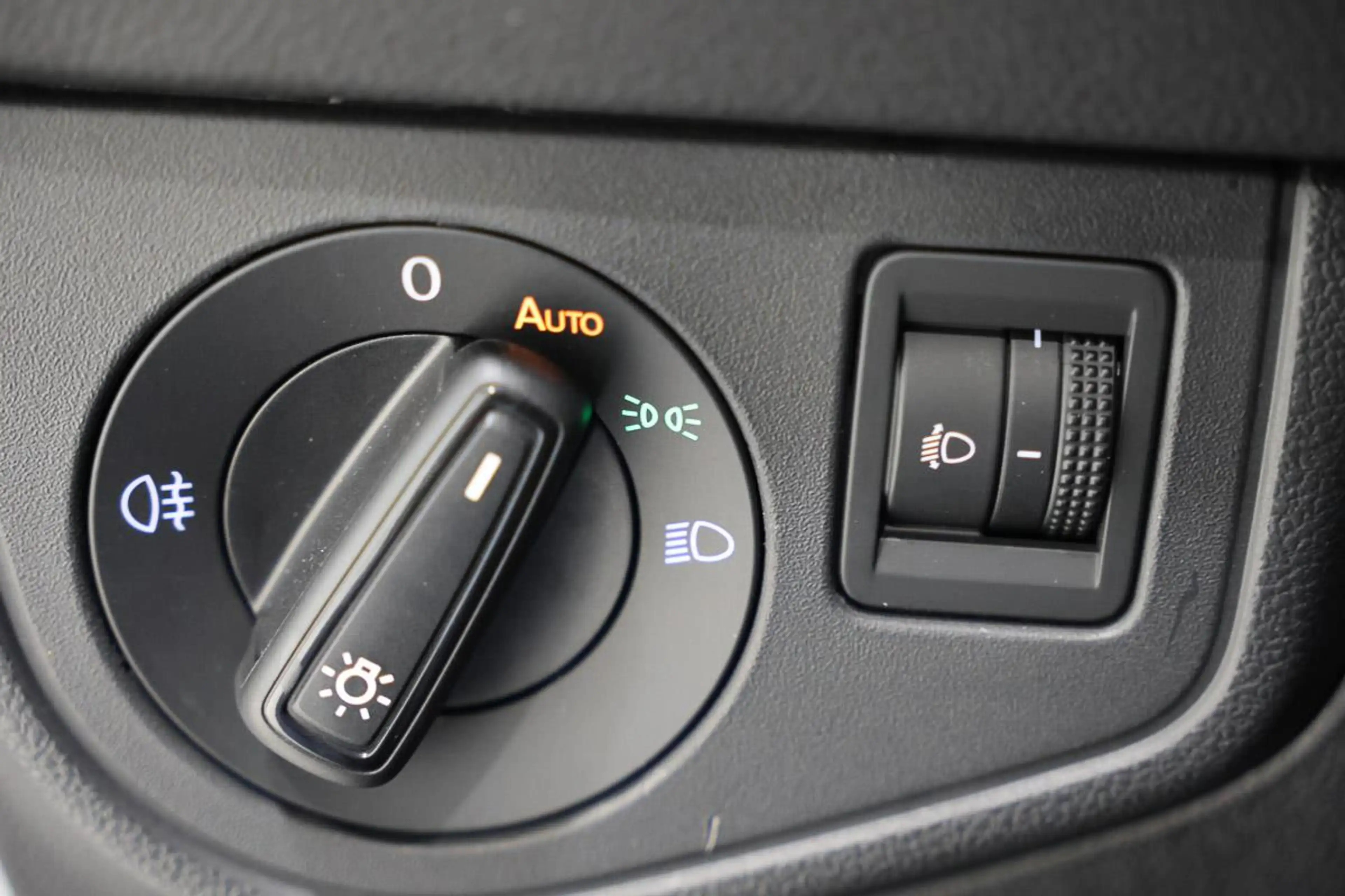 Volkswagen Polo 1.0 TSI 95 DSG LED CARPLAY RADAR JA — photo 15