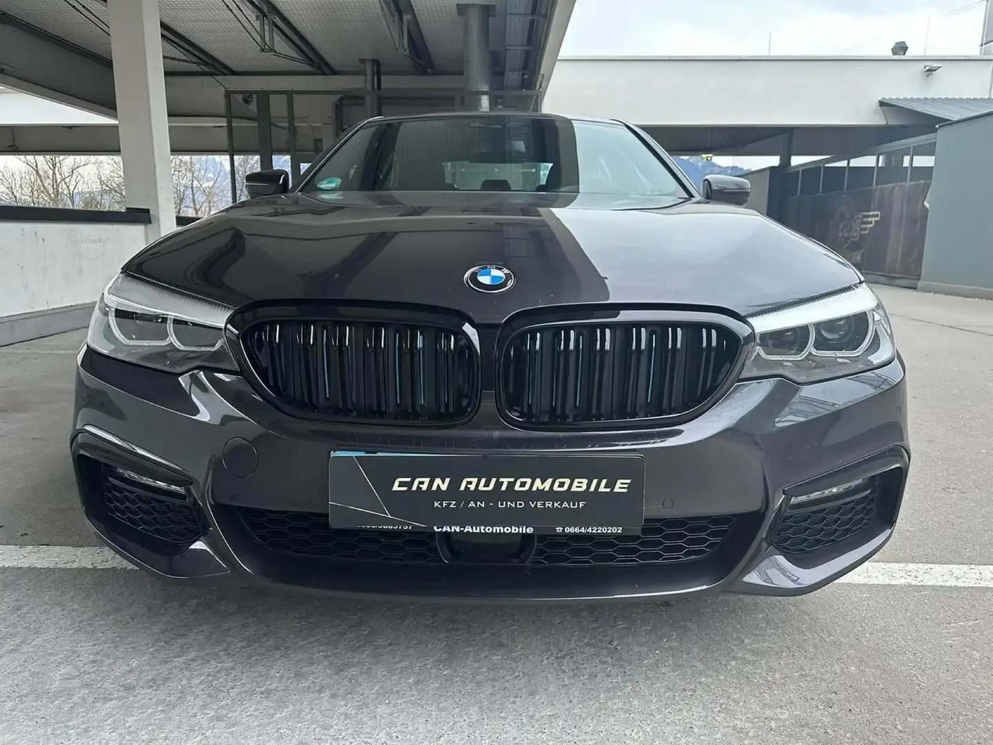 BMW 530 530 e M Sport Grau - 1