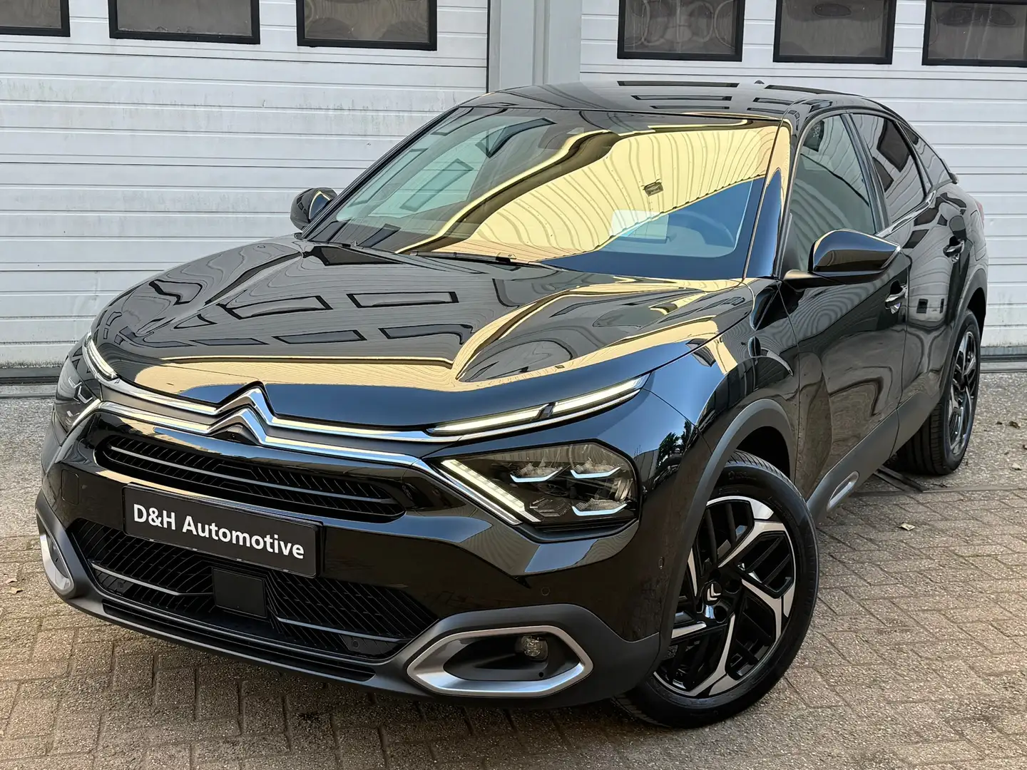 Citroen C4 1.2 Puretech Max aut/carplay/keyless/360camera/fro - 1