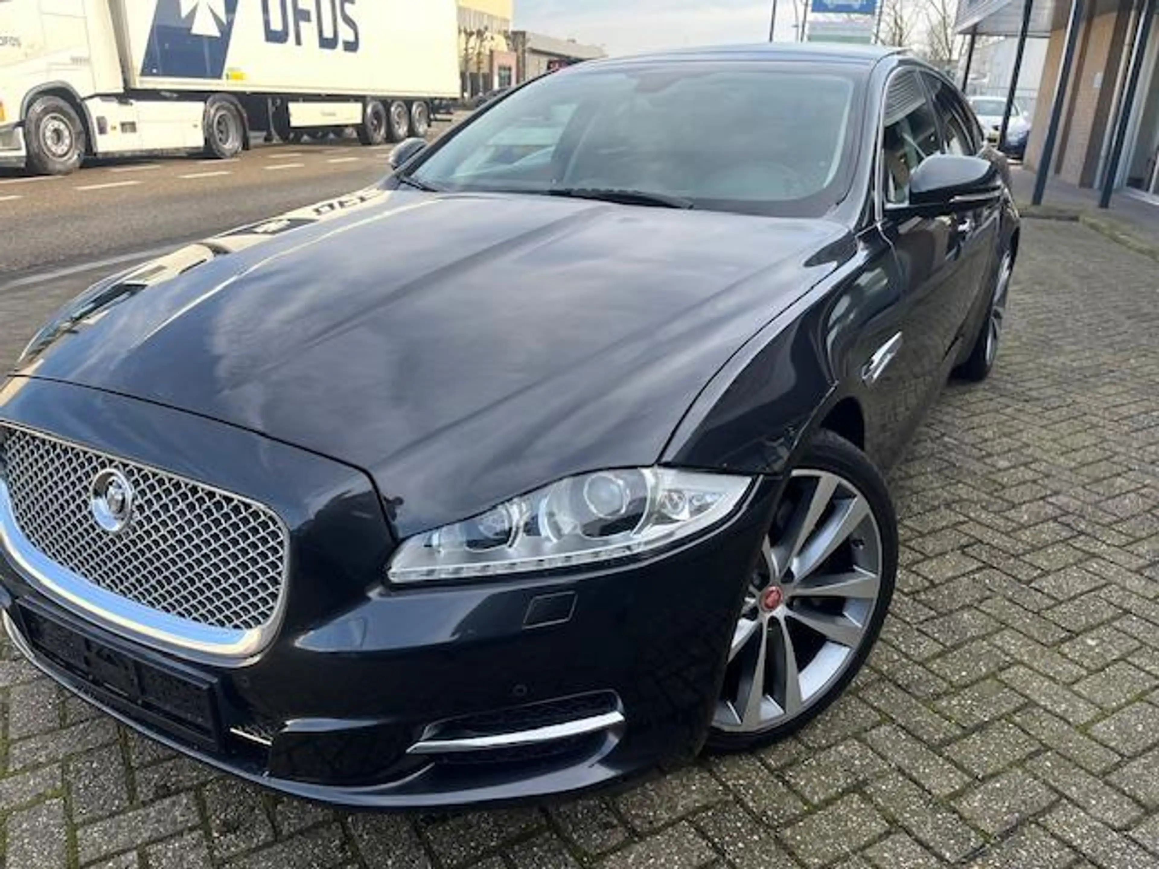 Jaguar XJ 2.0 Premium Luxury NW STAAT — photo 2