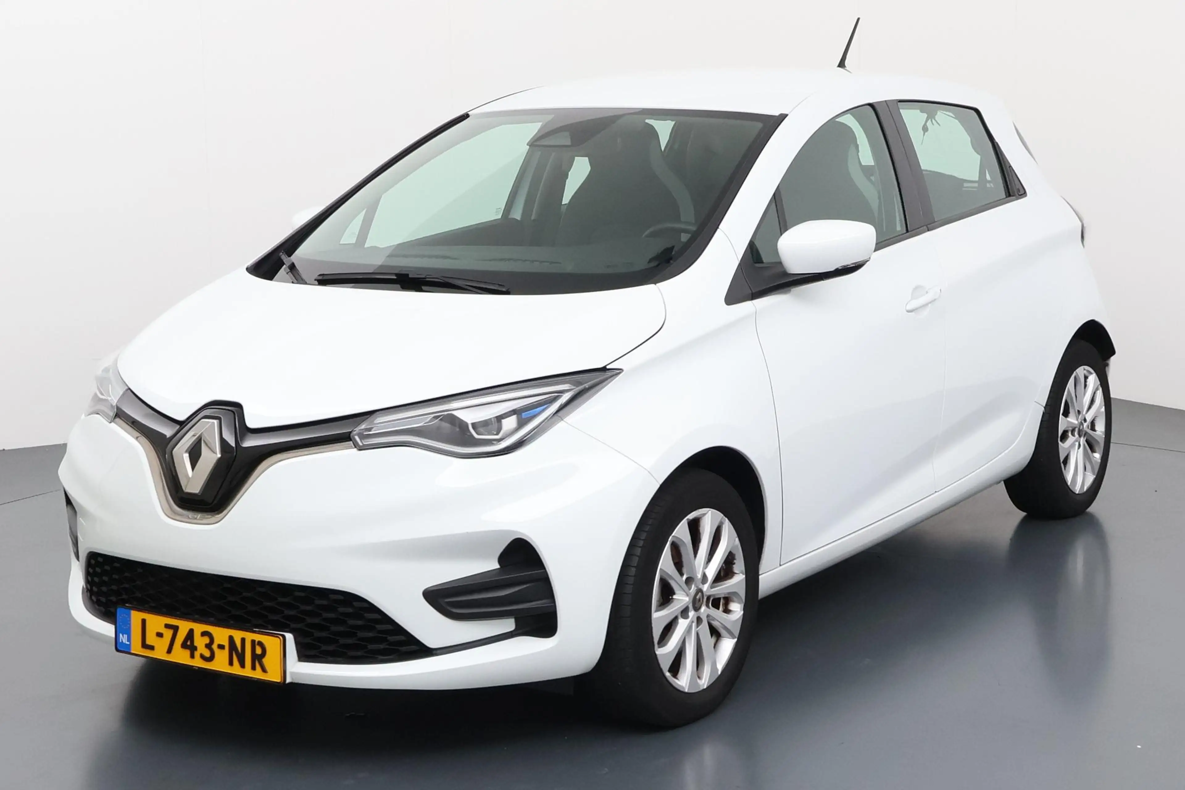 Renault ZOE R135 Zen 52 kWh – compact, wendbaar en volledig el — photo 6