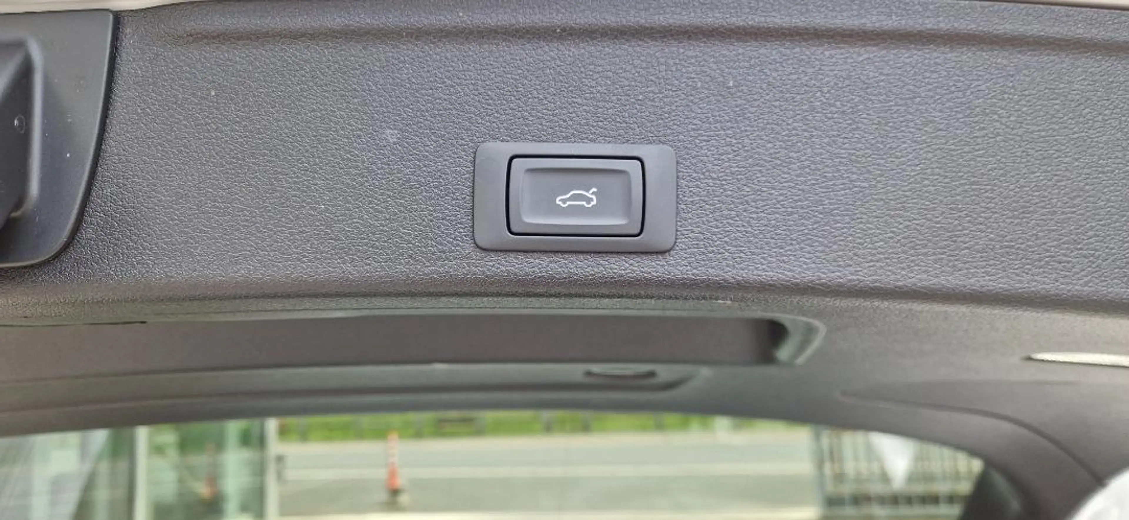 Audi RS4 Avant Quattro Matrix Sound MMI RS-Abgas — photo 9