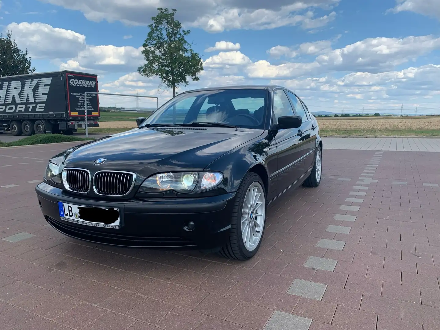 BMW 318 318i Edition Exclusive Black - 2