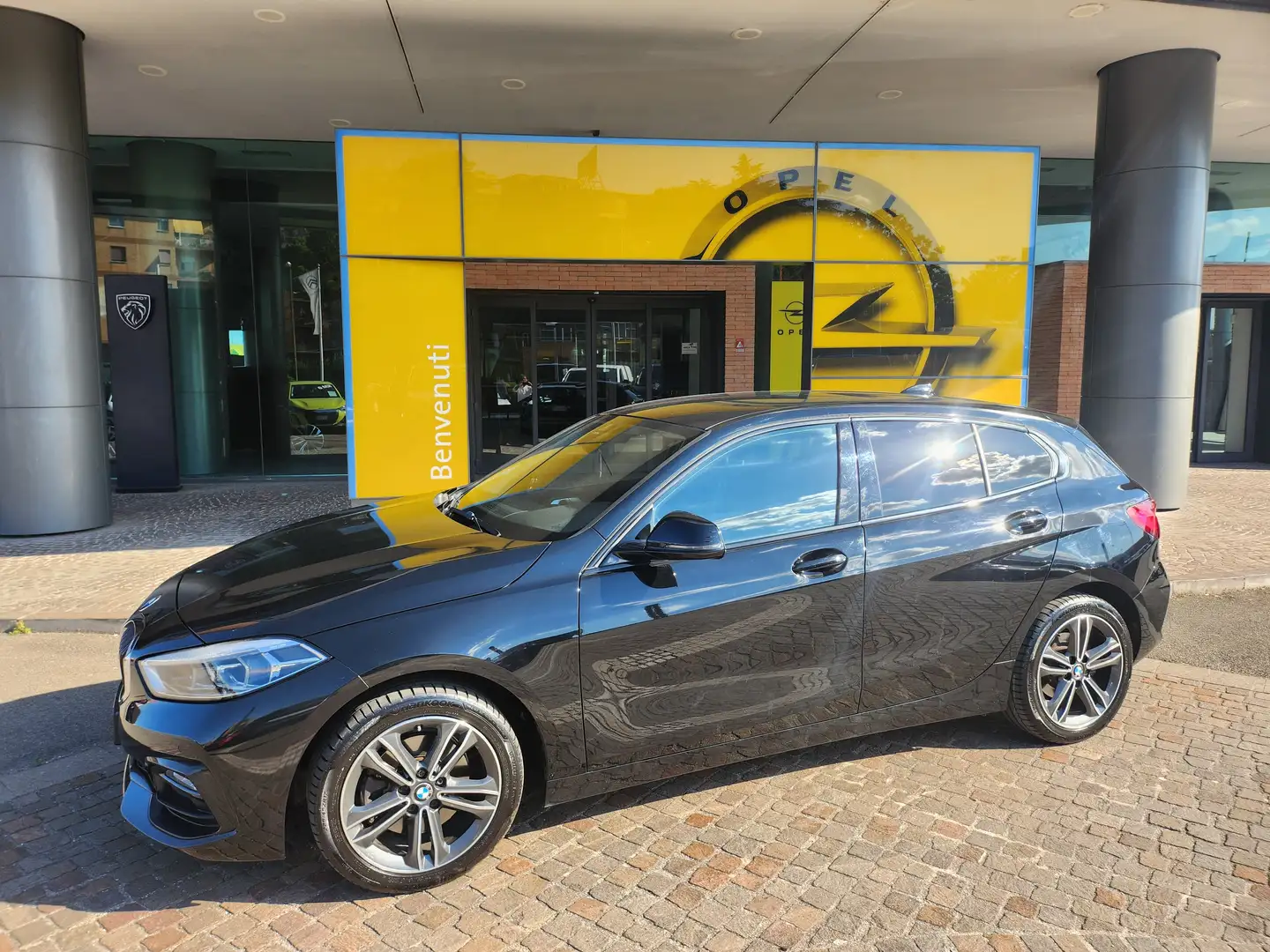 BMW 118 Serie 1 F40 118d Color Vision Edition auto 150cv Nero - 2