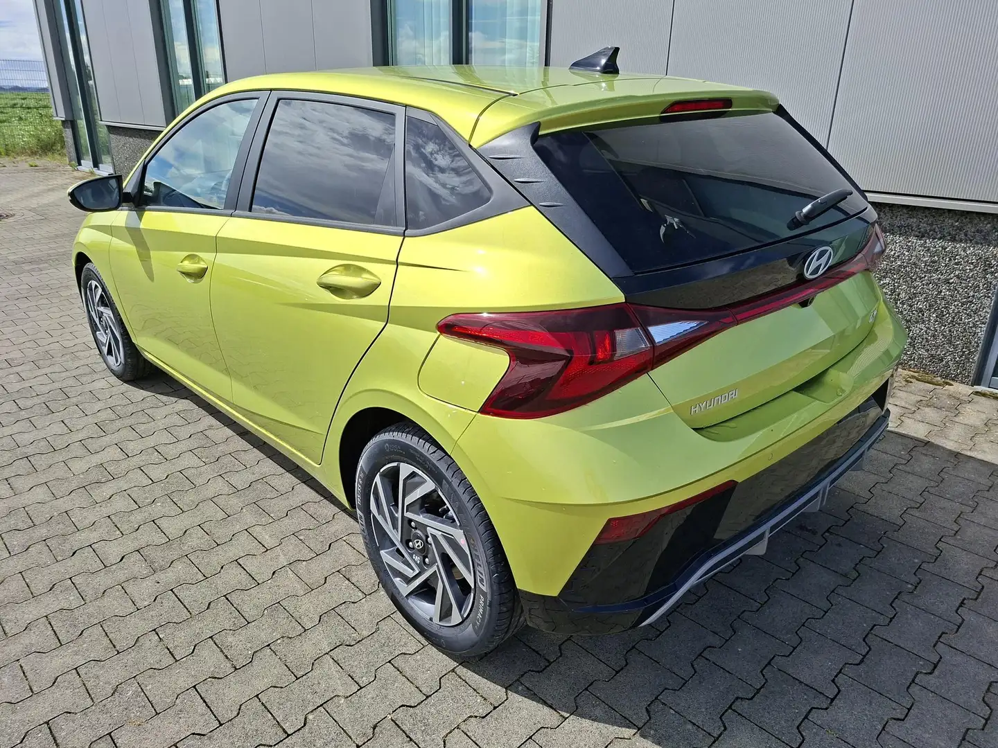 Hyundai i20 Family 1.0 T-GDI 90PS, NAVI 10,25", LUCID-LIME ... - 2