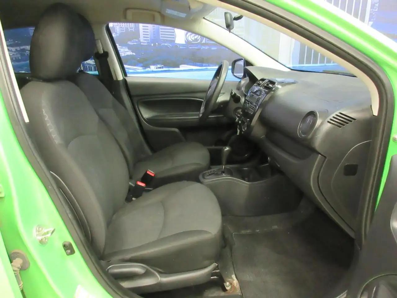 Mitsubishi Mirage photo Mitsubishi Mirage