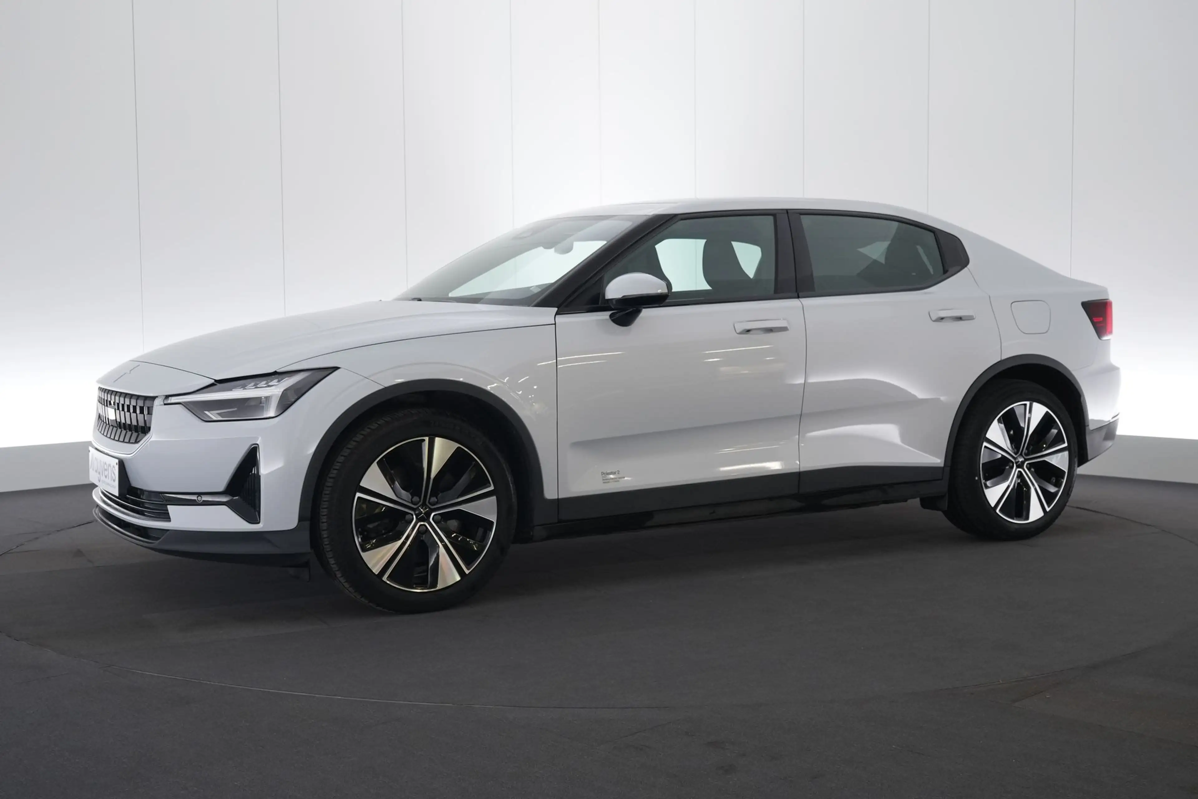 Polestar 2 69 kWh Single Motor Standard Range Plus LED GPS PD — photo 12