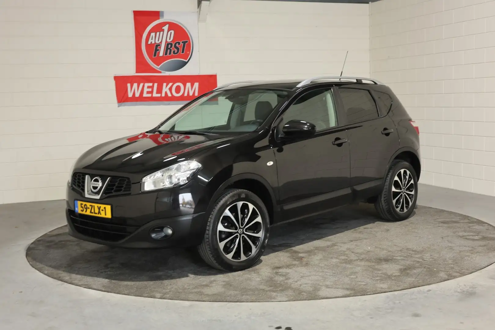 Nissan Qashqai 2.0 Connect Edition, Clima, Cruise, Achteruitrijca Zwart - 1
