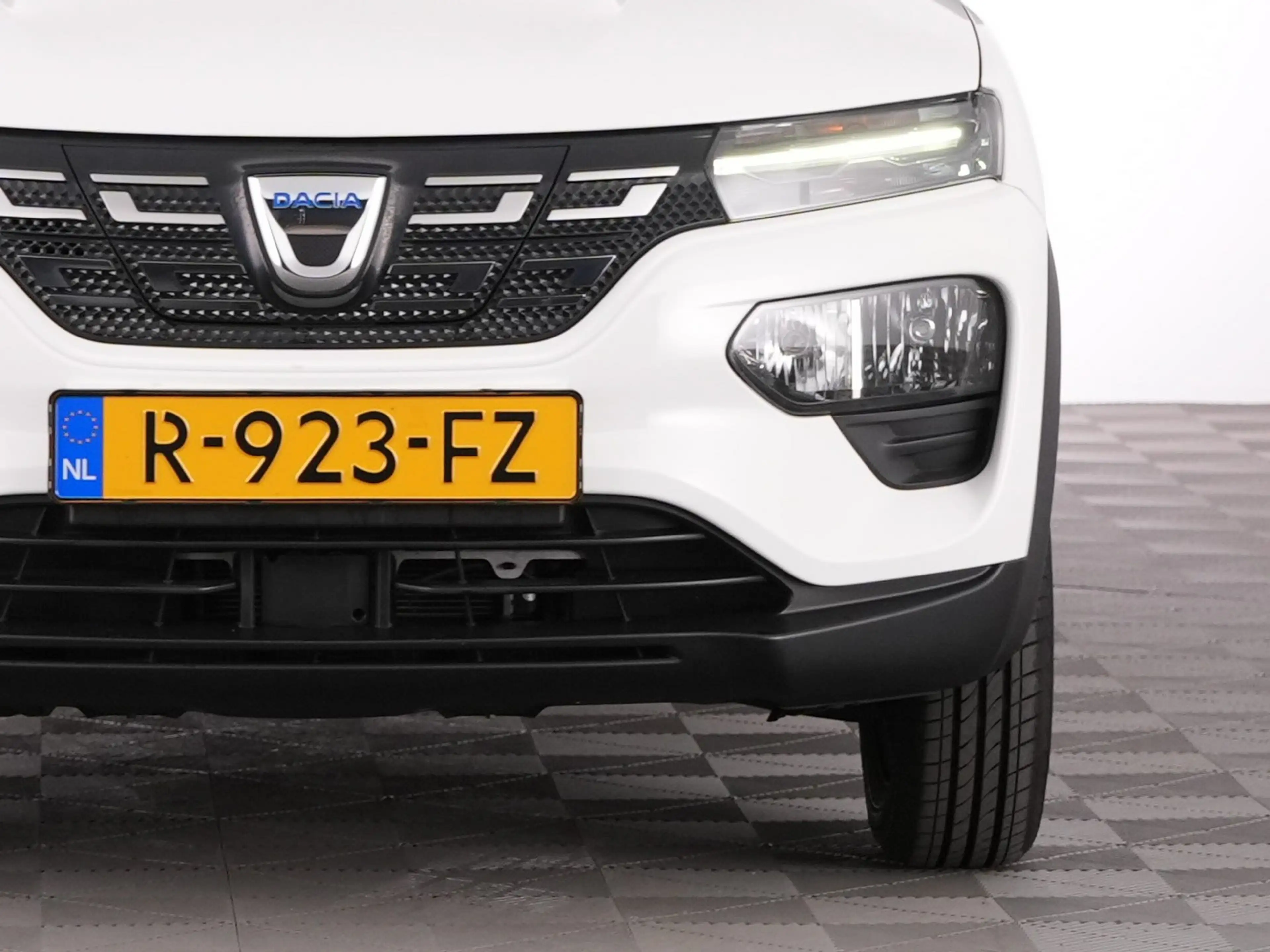 Dacia Spring Comfort Plus 27 kWh *SOH: 92%* NAVI | CAMERA | AIR — photo 22