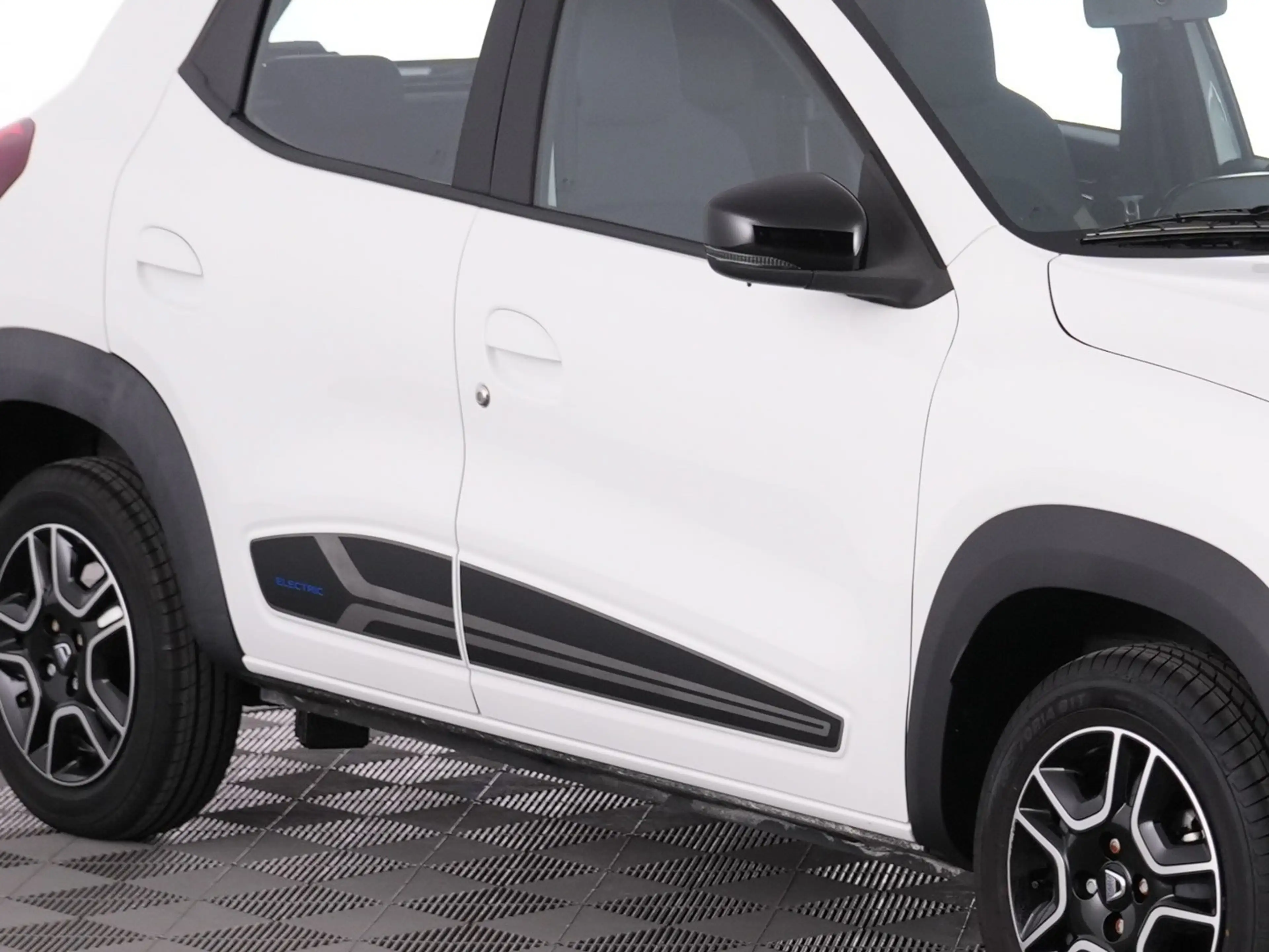 Dacia Spring Comfort Plus 27 kWh *SOH: 92%* NAVI | CAMERA | AIR — photo 31