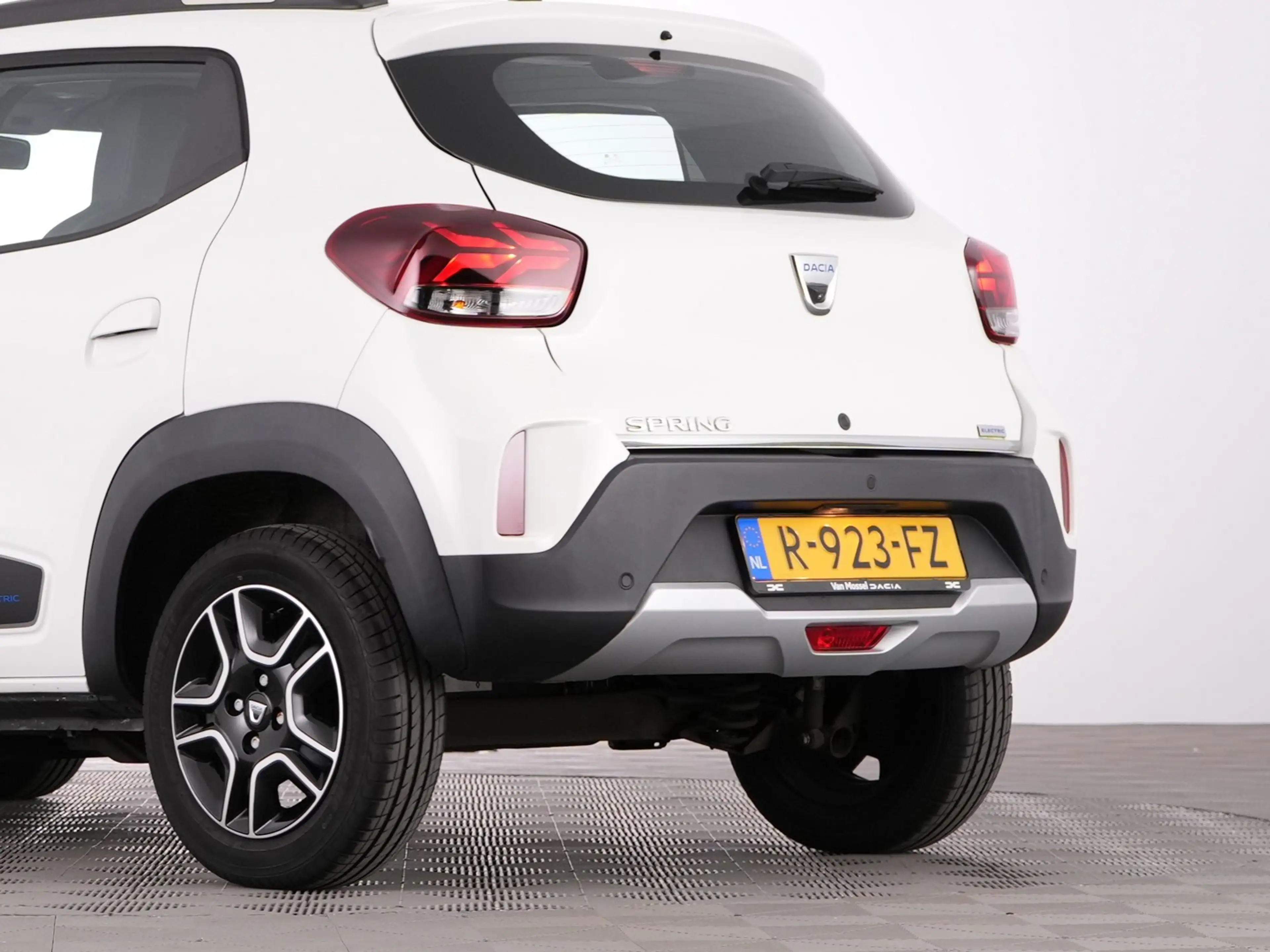 Dacia Spring Comfort Plus 27 kWh *SOH: 92%* NAVI | CAMERA | AIR — photo 36