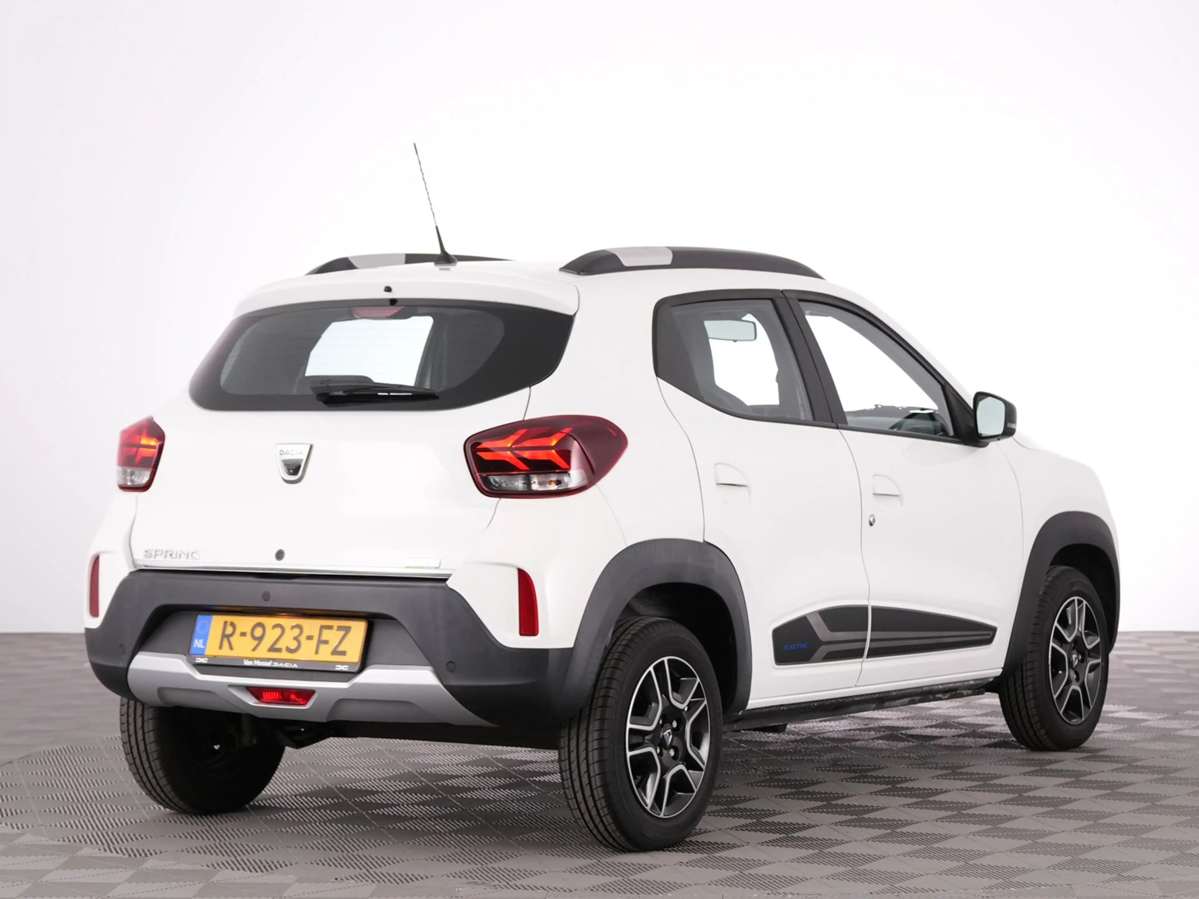 Dacia Spring Comfort Plus 27 kWh *SOH: 92%* NAVI | CAMERA | AIR — photo 15