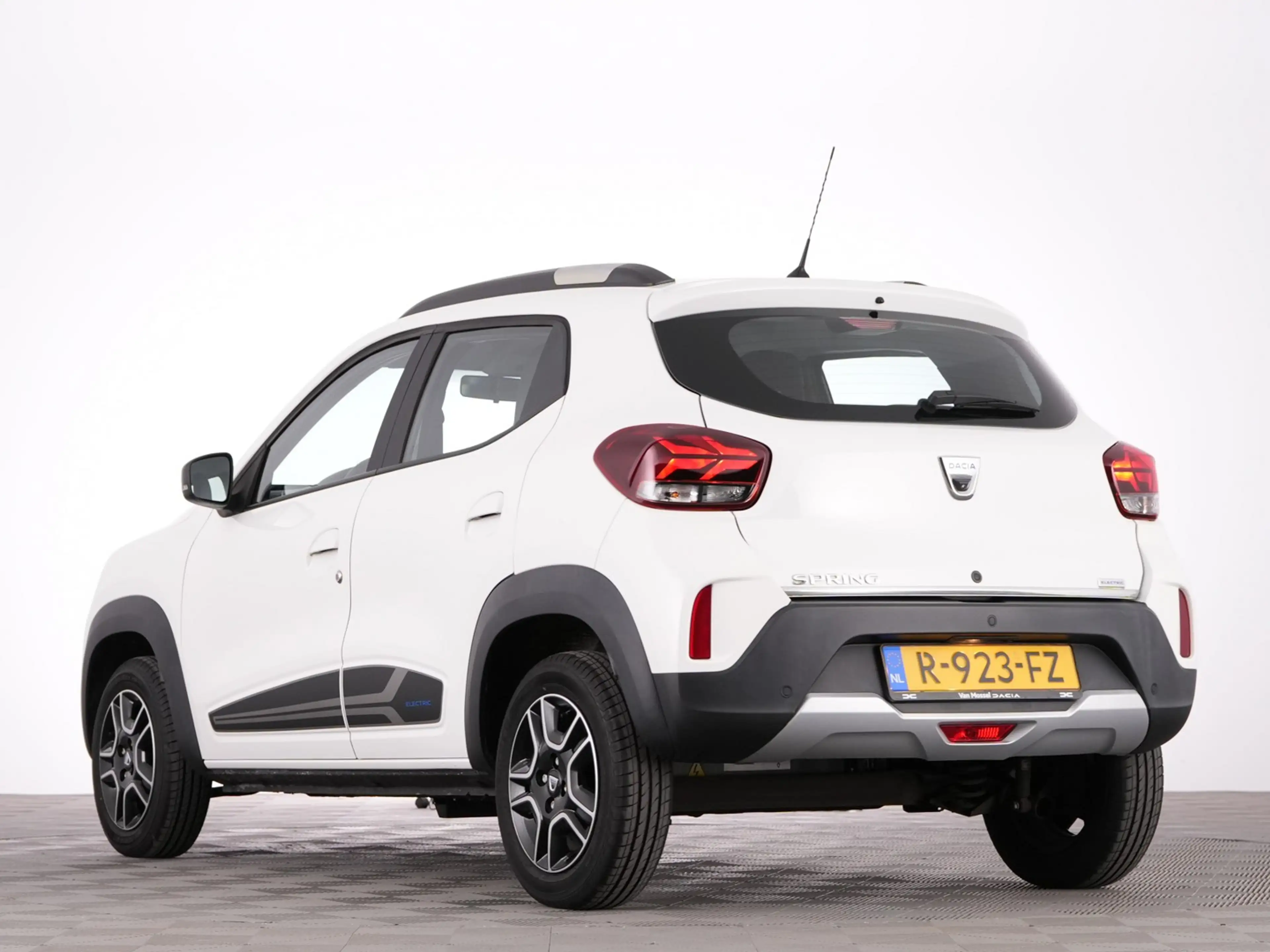 Dacia Spring Comfort Plus 27 kWh *SOH: 92%* NAVI | CAMERA | AIR — photo 27