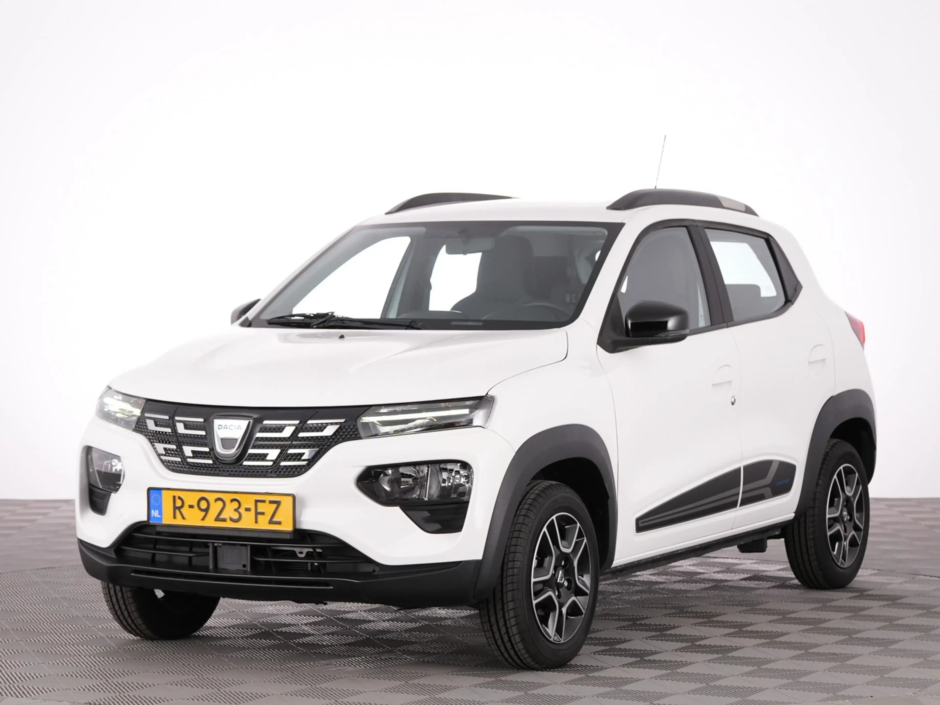 Dacia Spring Comfort Plus 27 kWh *SOH: 92%* NAVI | CAMERA | AIR — photo 14