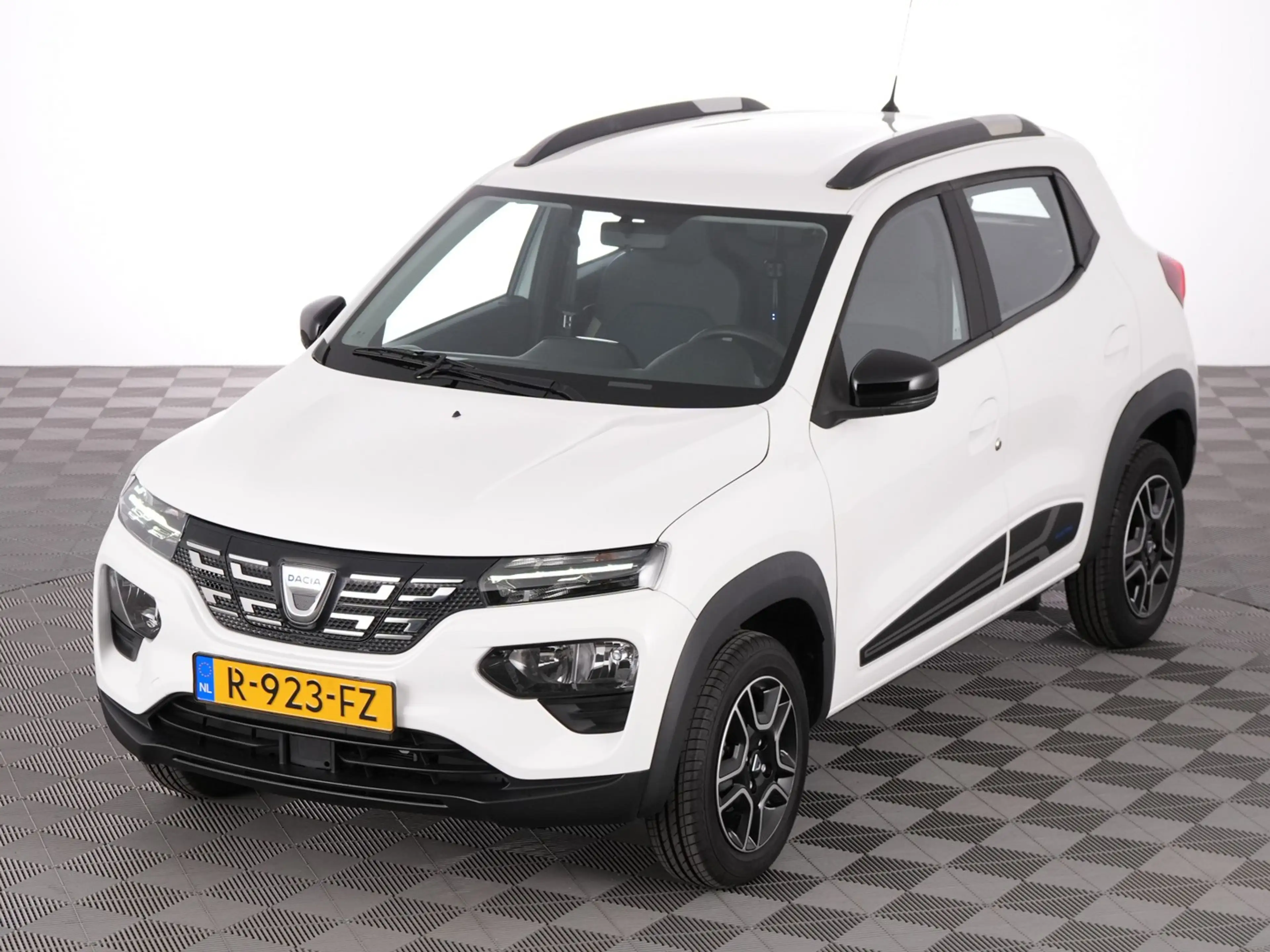 Dacia Spring Comfort Plus 27 kWh *SOH: 92%* NAVI | CAMERA | AIR — photo 24