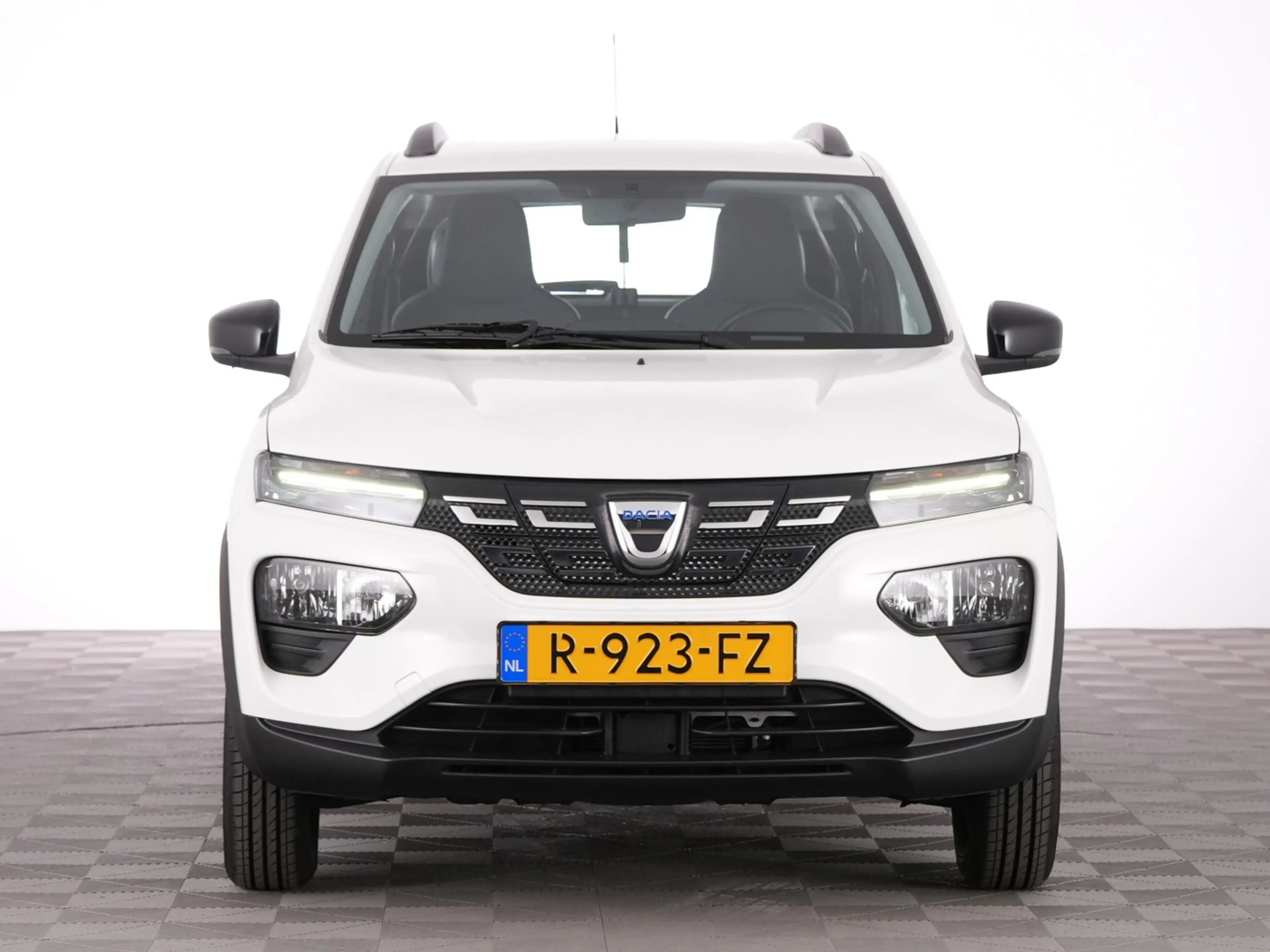 Dacia Spring Comfort Plus 27 kWh *SOH: 92%* NAVI | CAMERA | AIR — photo 18