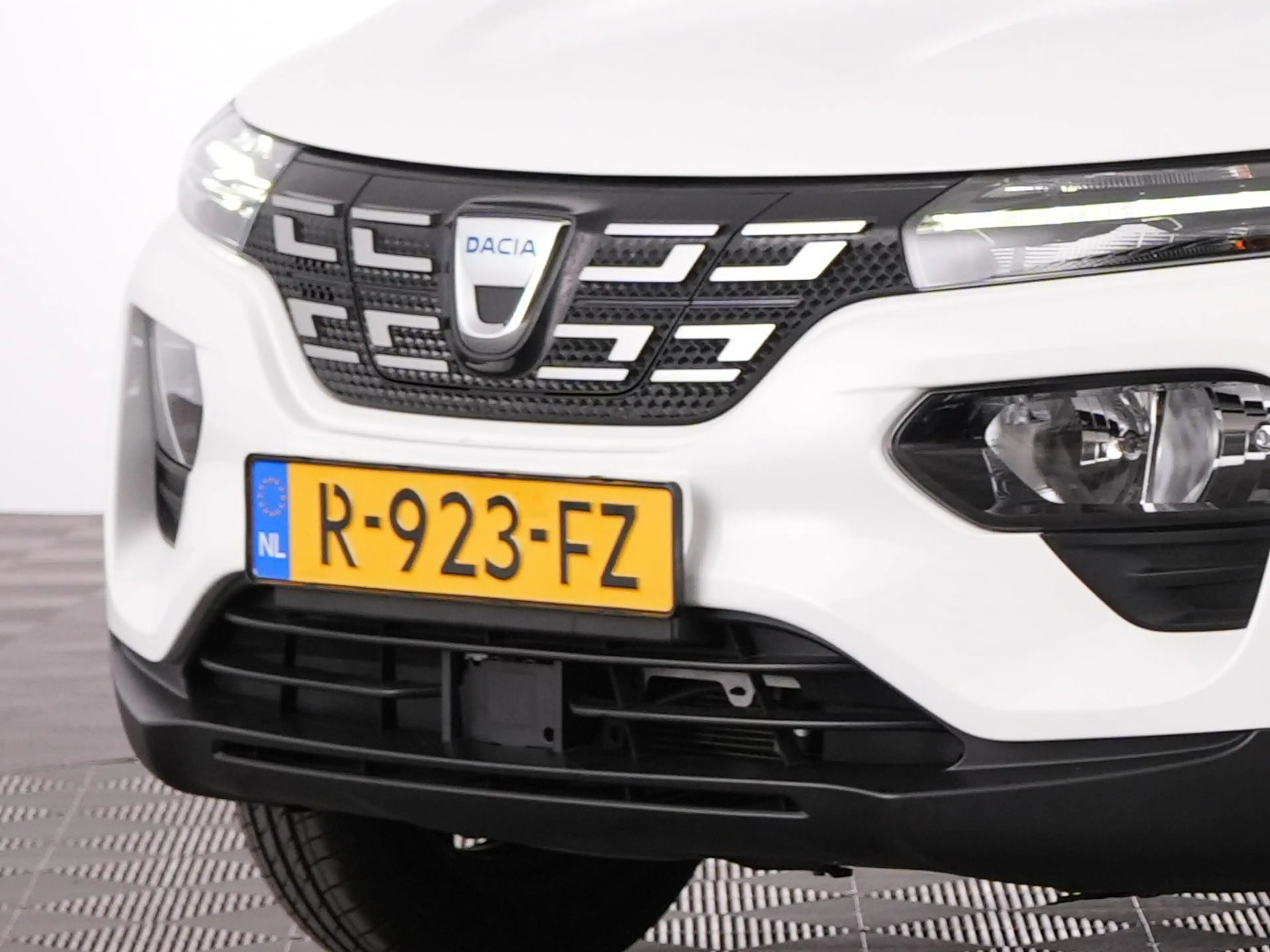 Dacia Spring Comfort Plus 27 kWh *SOH: 92%* NAVI | CAMERA | AIR — photo 28